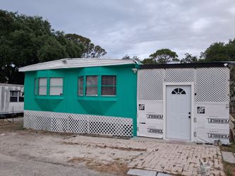 Limpio y se paga 500 pesos de terreno