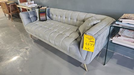 NEW SOFA LIGHT GRAY VELVET 90x36