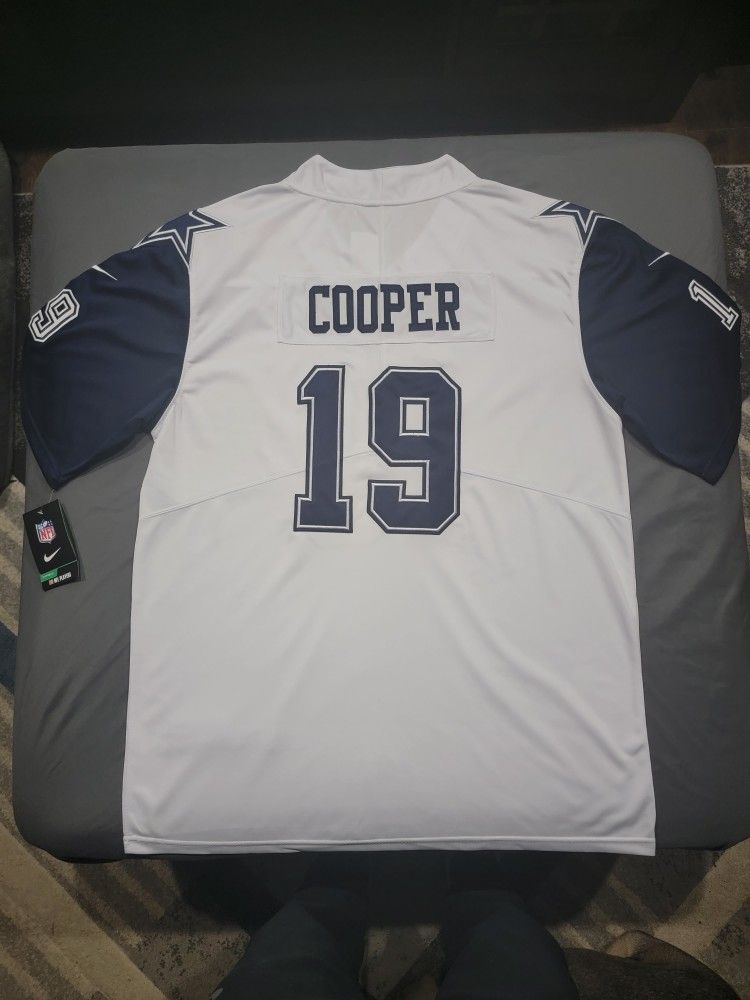Dallas Cowboys Amari Cooper Jersey
Size: Mens XXL