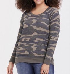 Torrid camo soft plush crewneck raglan sweatshirt women Size 5/ equivalent 28