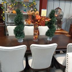 Elegant Dining Room Table Set. /. Comedor Elegante 