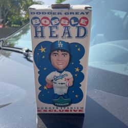 2001 Fernanado Valenzuela Bobble Head (rare)
