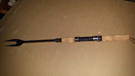 Fishing rod grill fork