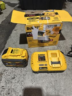 🔥 DEWALT FLEXVOLT 20V/60V MAX 9Ah Battery & Fast Charger Kit – DCB609C US$280