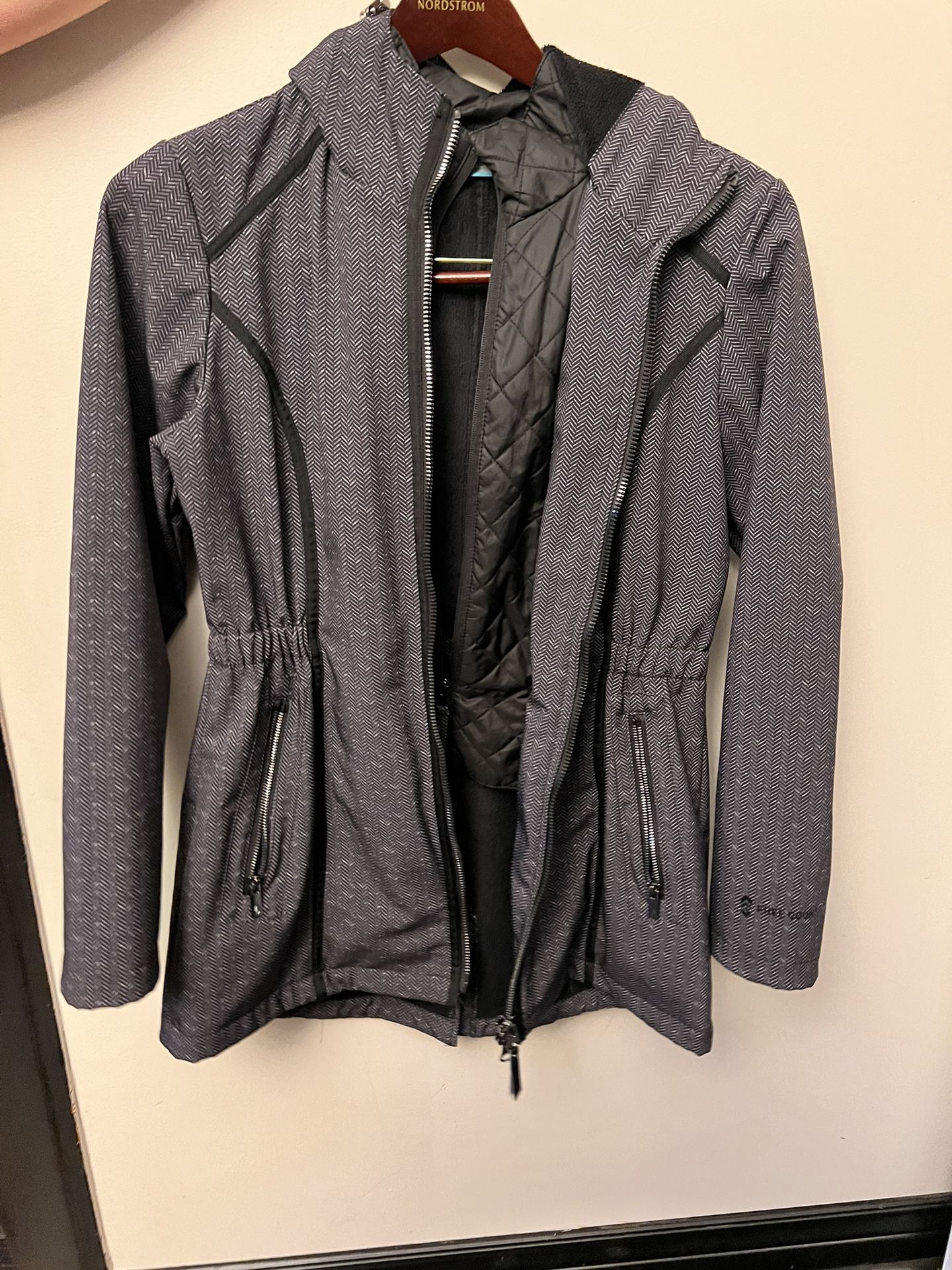 Rain Coat/ Wind Breaker