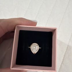 Pandora Sparkling Pear Halo Ring