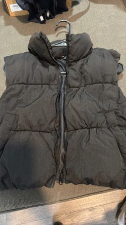 Sleveless Puffer jacket Size m