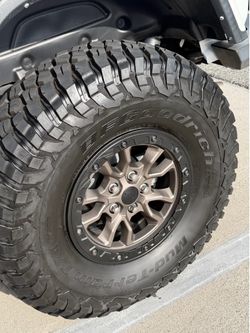 Jeep wheels with 37” BFG KM3 Tires 5