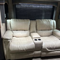 Rv Theatre Seating 