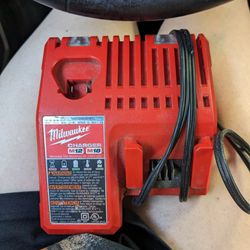 Milwaukee Battery Charger