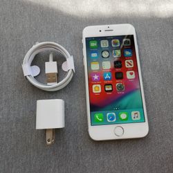iPhone 6 - UNLOCKED - Like New  