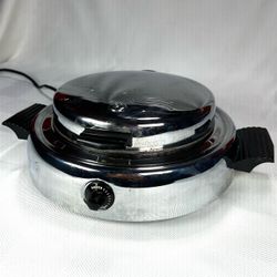 Vintage Montgomery Ward Signature Chrome Waffle Maker – Works!