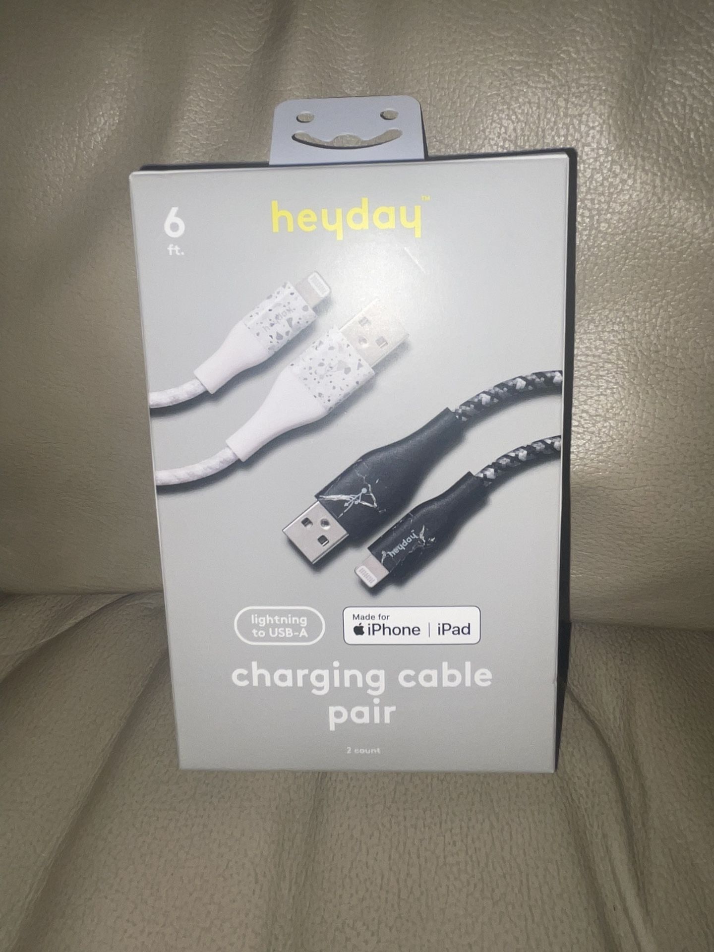 Heyday Charging Cable Pair - Black and White NWT 6’ Usb A To Ipad Or Iphone Long
