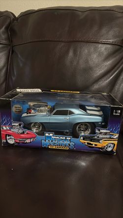 VINTAGE 1:18 scale rare 1969 Camaro, brand new Hot wheels Diecast toy cars