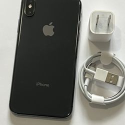 iPhone X, 64gb, unlocked, works any company sim card any country internationally 