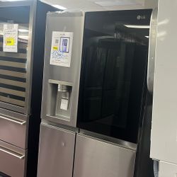 Refrigerator Stainless Steel 36” With InstaView New Open Box 