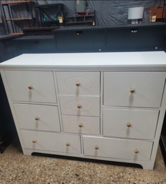 Beautiful White And Gold Dresser With 9 Drawers (New)