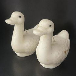 Unused Pair Of Vintage Duck Candles Decor