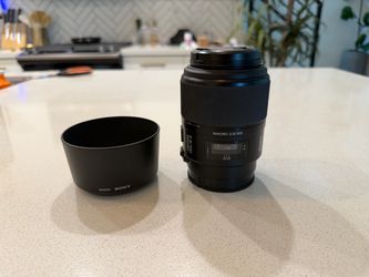 Sony 100mm f/2.8 Macro SAL100M28 — A-Mount — Excellent Condition