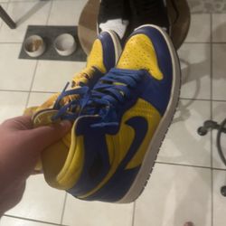 7.5 Kentucky Jordan 1s 