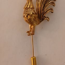 Tortolani Gold Tone Rooster Pin Brooch Pendant Costume Jewelry 1940's and 1950's