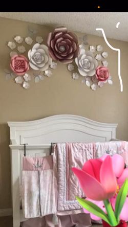 Paper flowers decorations for girls room