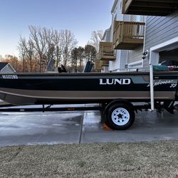 Lund 16 Ft Bass Boat