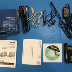 Excellent Panasonic SDR-H100 80 GB Video Camera Camcorder with original bundle