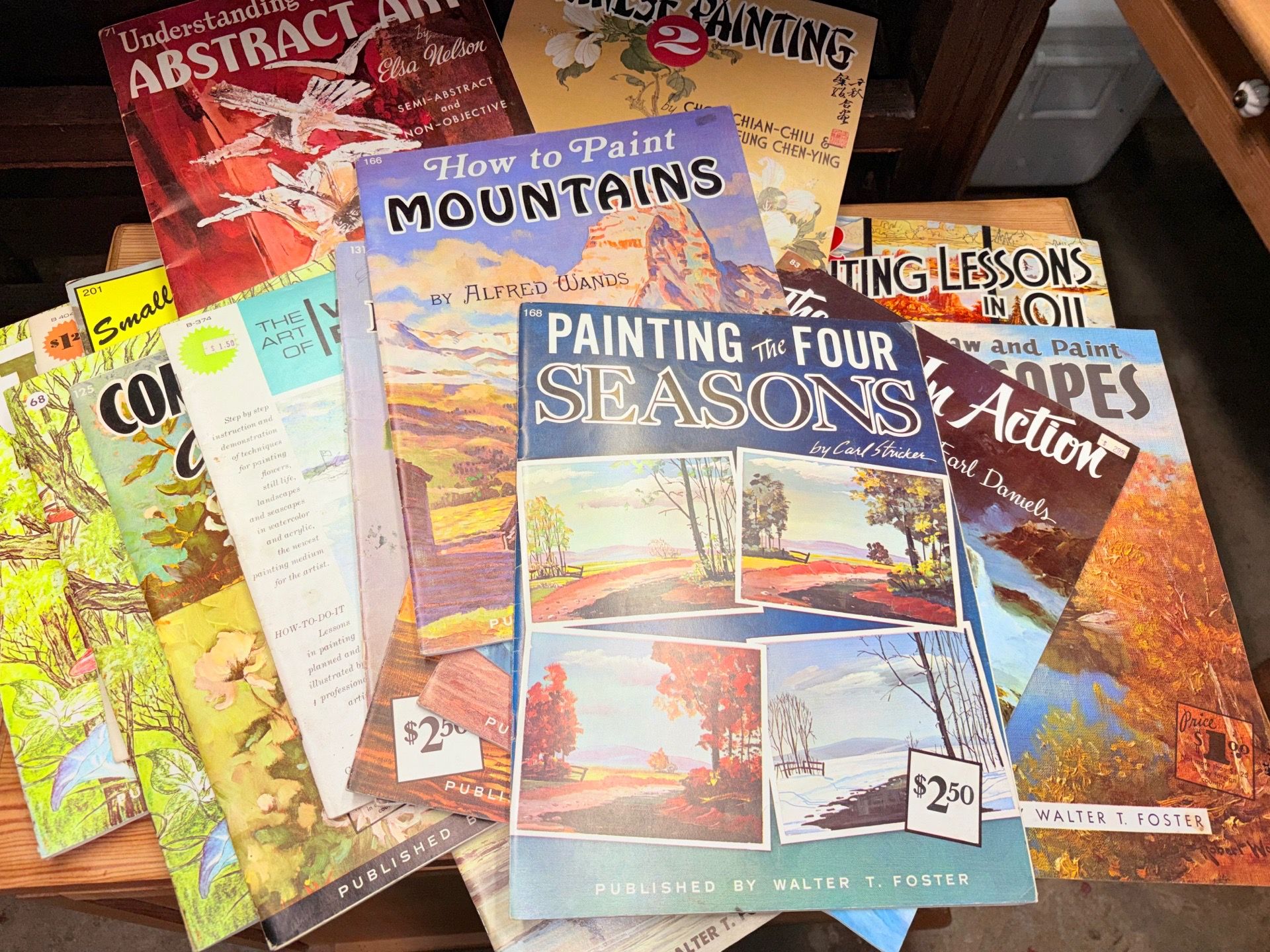 Vintage 1970s Walter Foster Art Magazines