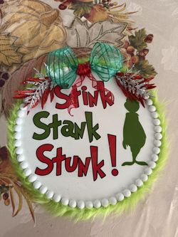 Grinch Door Hanger
