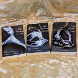 Fifty Shades Trilogy by E L James - Grey, Darker, Freed (Black Covers)