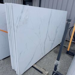 QUARTZ STONE SLABS JUMBO IN CALACATTA MARBLE 📏Each slabs cover 55.1 sq.ft, Thickness 3 cm 🔥Price $799 per Slab🔥 