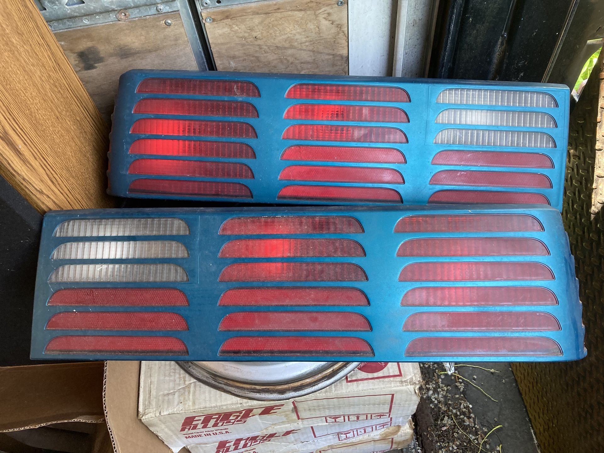 79-93 Mustang Fox Body Tail Lights Off Of 87-93 GT Great Shape Just Need Cleaning And Paint