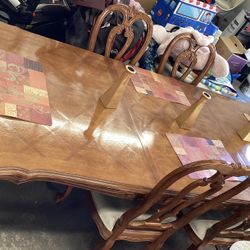 China Cabinet  And Table