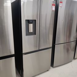 New Samsung - 22 cu. ft. 3-Door French Door Smart Refrigerator with External Water Dispenser - Stain