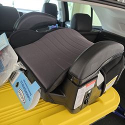 New (Never Used) Graco Booter Car Seat
