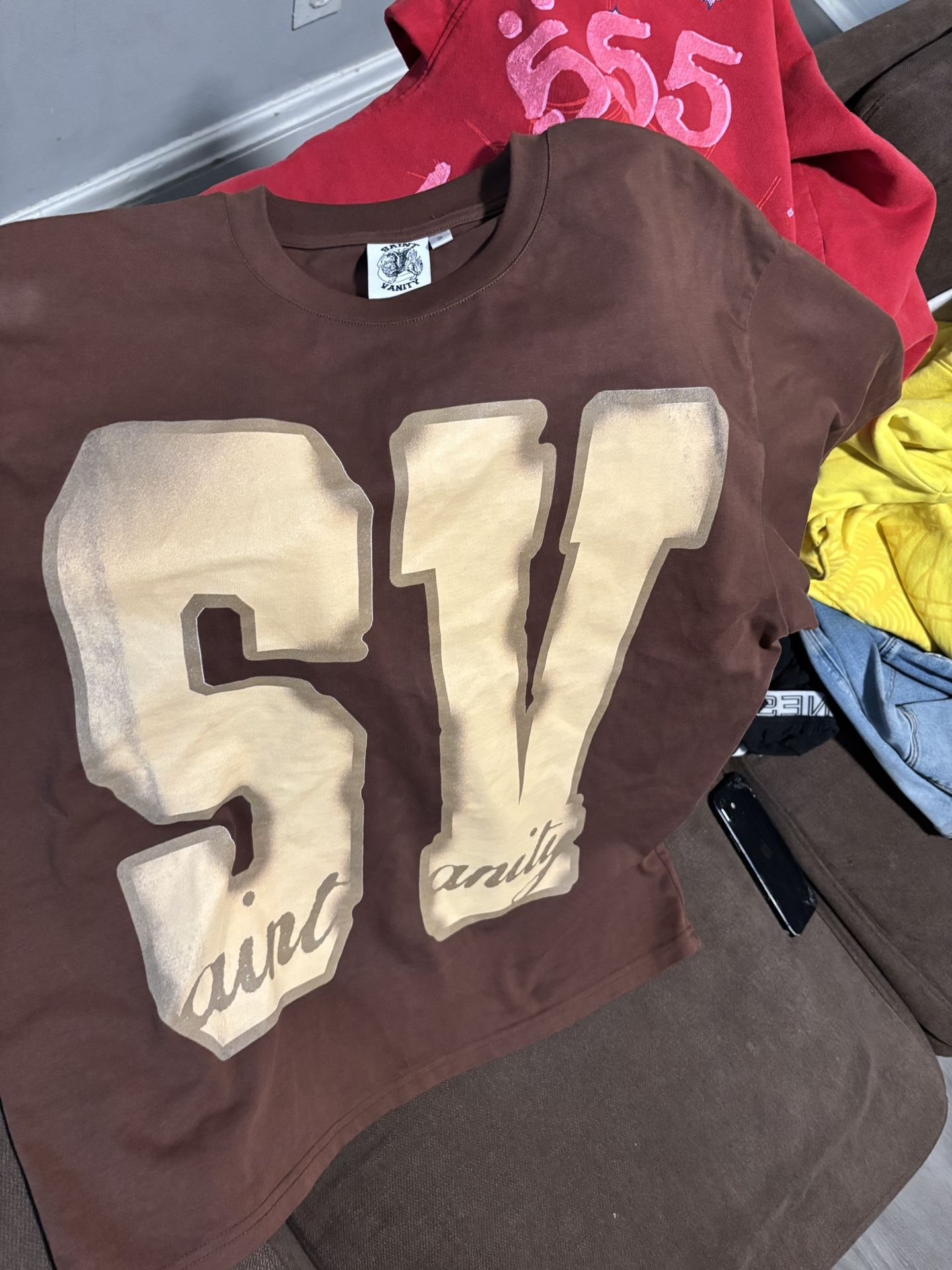 Saint vanity Small T