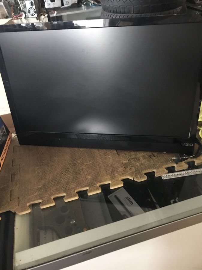 Vizio E221-A1 22” 1080p 60Hz LED HDTV With Remote