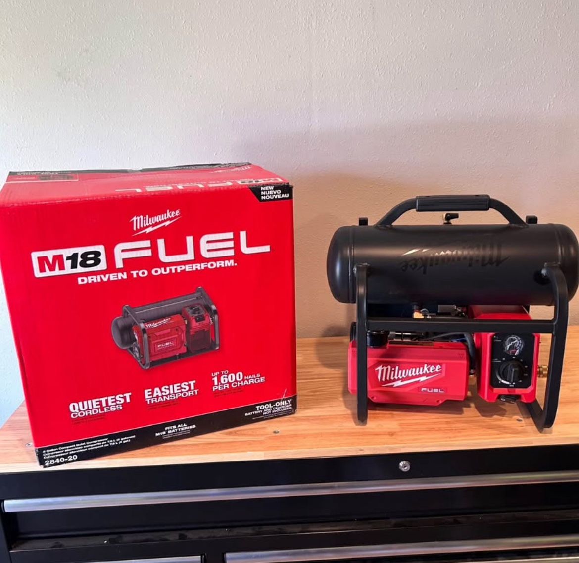 Milwaukee M18 Fuel Brushless 2 Gal. Electric Compact Quiet Compressor (Tool Only)
