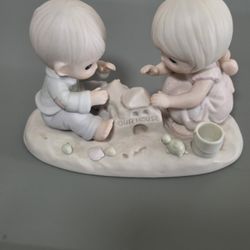Precious Moments figurine "God Bless Our Home" (model #12319)