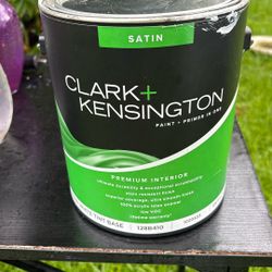 CLARK&KENSINGTON Paint And Primer Premium Interior Ultra White Satin 3/4 Of A Gallon