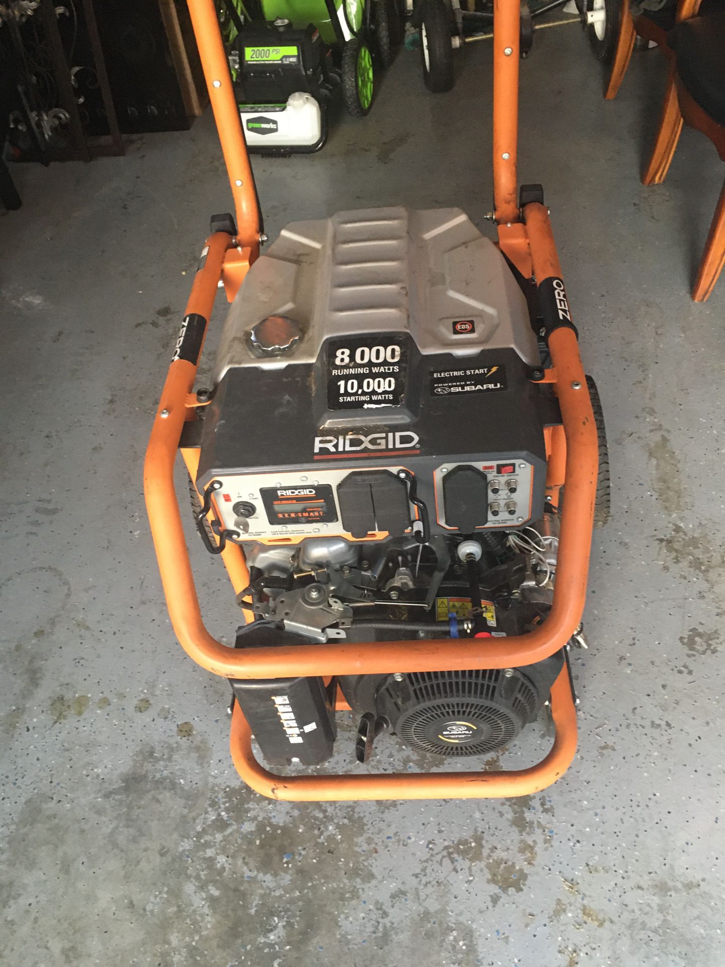 Ridgid 8000 W generatorWith 10,000 W cranking amps. 240 hours, original owner, in very good working condition.Price reduced from 750 to 550
