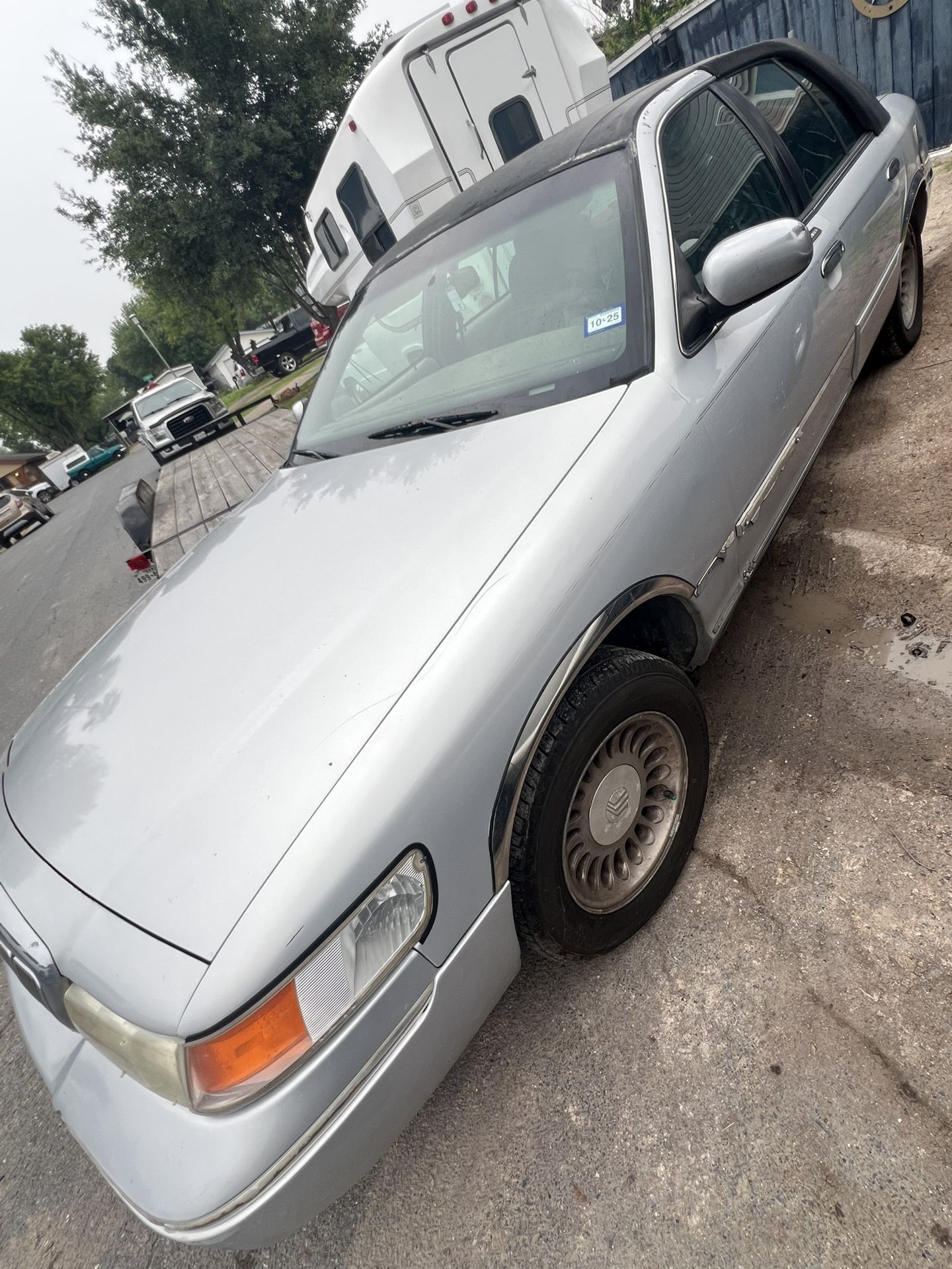 2001 Marquis