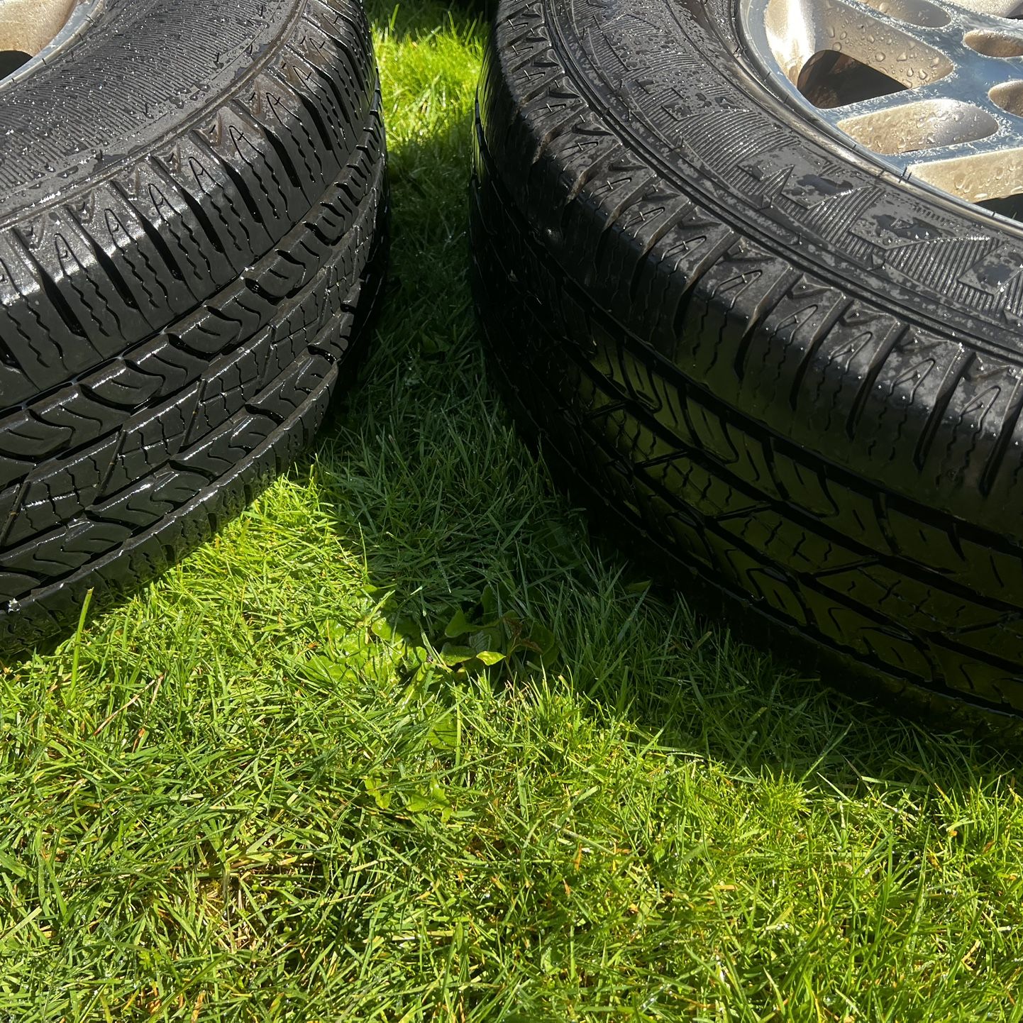 Tires and rims for Grand Cherokee 99 2004 in good condition. 245/70/R16 ...