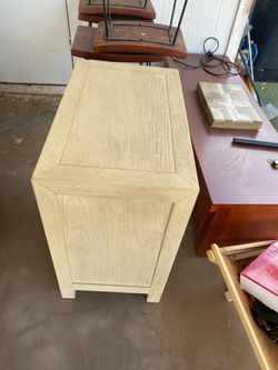 Pottery Barn Linwood 3-Drawer Nightstand