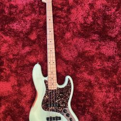 FENDER JAZZ BASS 2019