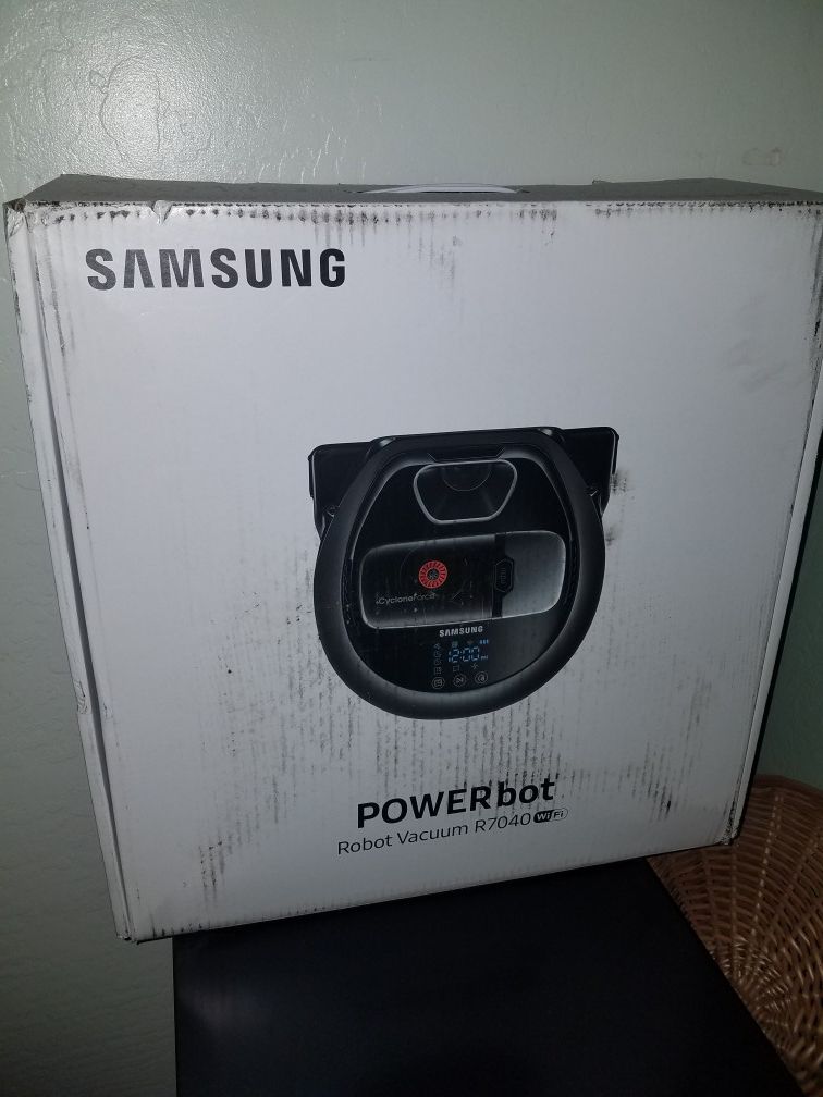 Samsung R7040 powerbot vacuum
