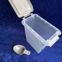 Pets food storage like new 