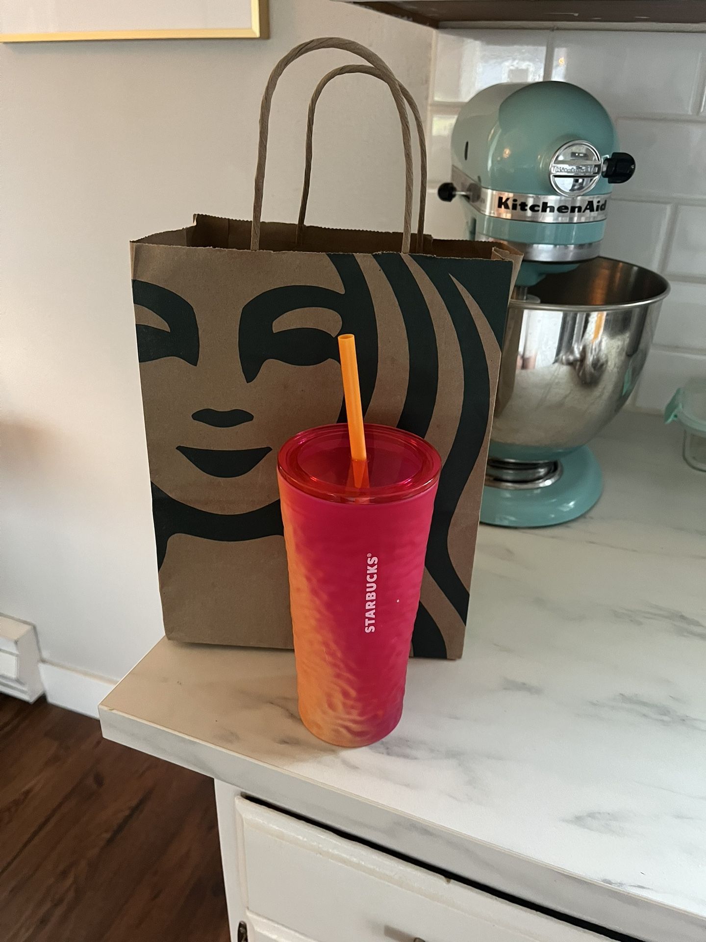 New Starbucks 18 Oz Tumbler