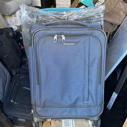 Ricardo Carry On 17” Luggage